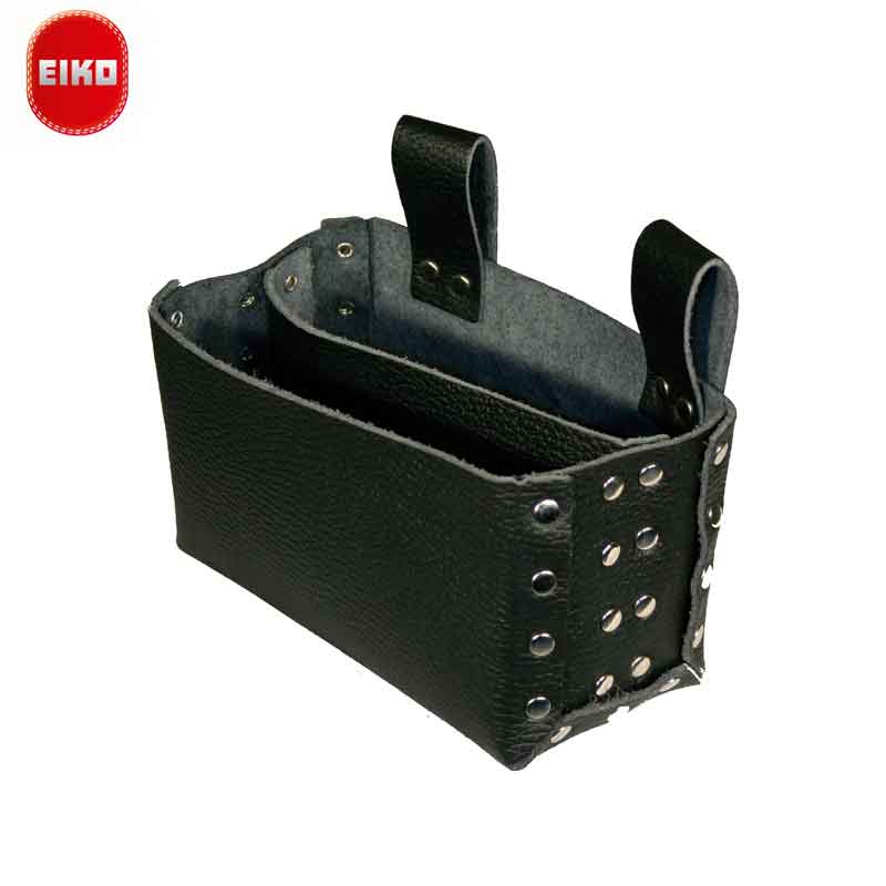 Eiko Nageltasche doppelt mit Nieten montiert